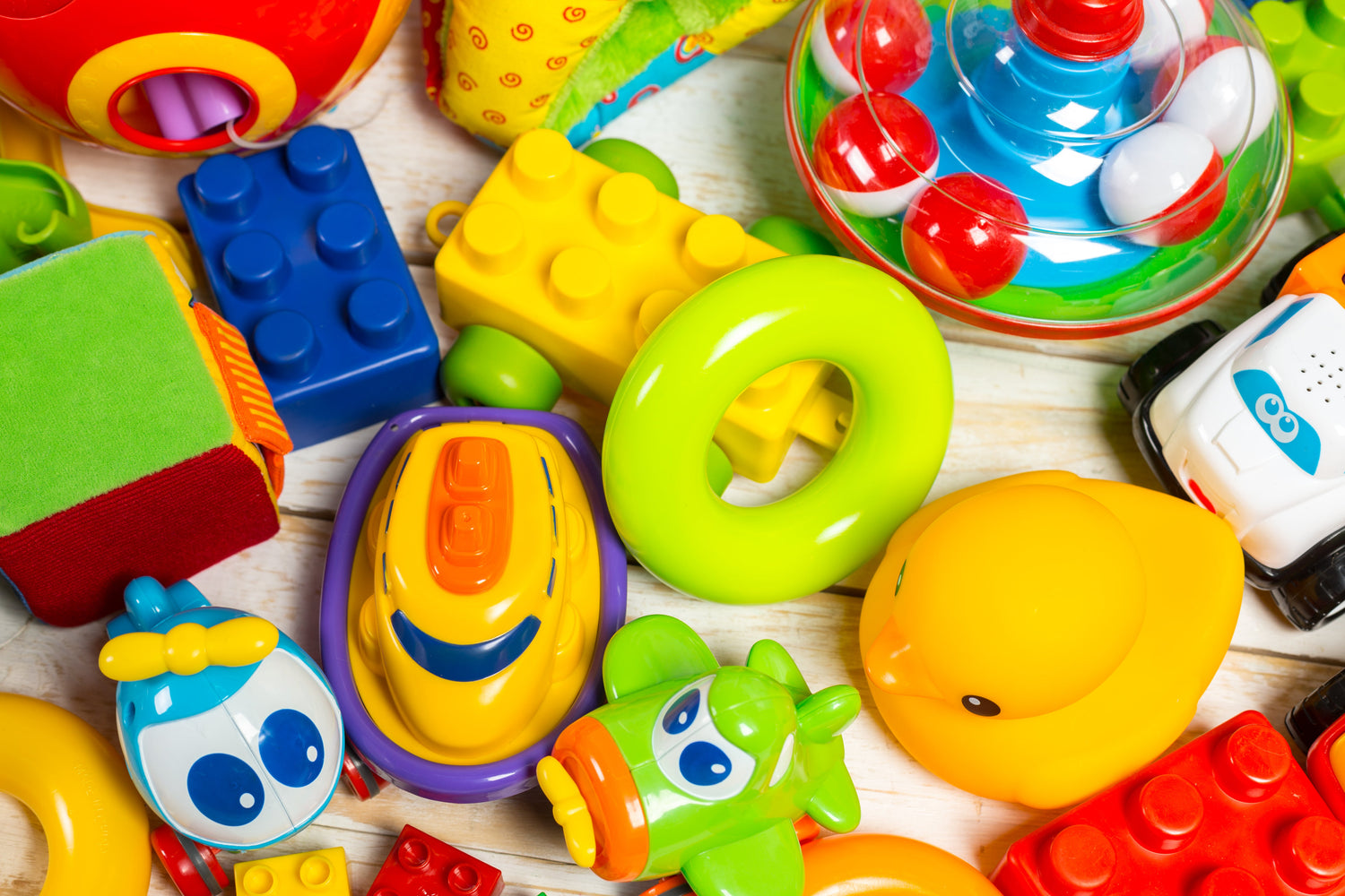 TOYS & GAMES